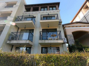Green Life Pool View Apartment